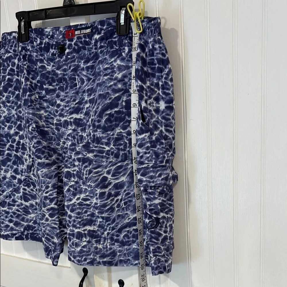 Reel Legends performance, nylon multi pocket, Blue active wear Shorts size L
